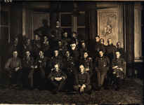 Gruppenfoto Jasta 4 im Oktober 1916 anlsslich der Verleihung des Pour-le-merite an Rudolf Berthold